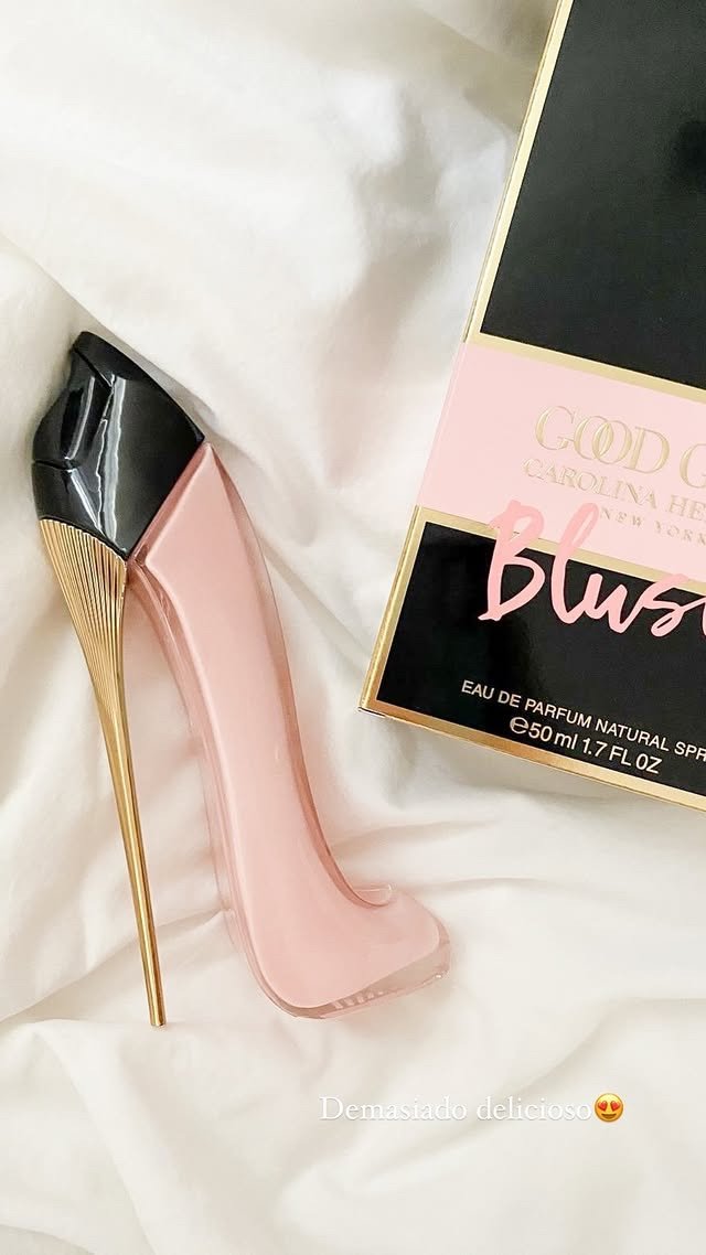 Perfume Good Girl Blush de Carolina Herrera junto a su caja